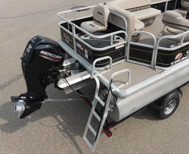 2020 SUNTRACKER Bass Buggy 18 DLX Mercury 40 4Stroke Command Thr in Powerboats & Motorboats in Prince Albert - Image 7