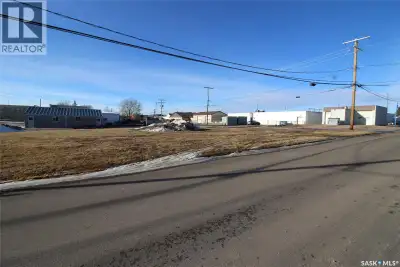 Huge lot on the corner of 2nd Street & 2nd Avenue East. This 86 x 120 lot is zoned commercially with...