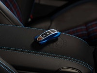 Toit ouvrant, Bluetooth . Engine: Moteur à 6 cylindres plats 3.0L (image 6)