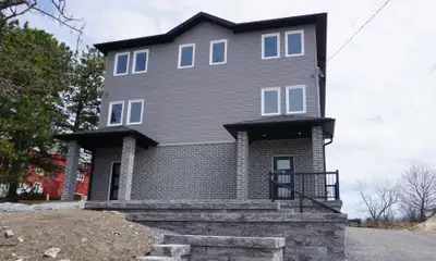 Suite Amenities Utilities Included: Heat Water Electricity Sewage Garbage Collection Internet Welcom...