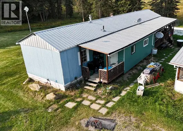 53412 Highway 748 East Rural Yellowhead County, Alberta in Houses for Sale in St. Albert - Image 7