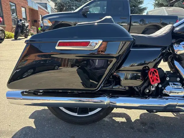 2023 Harley-Davidson Street Glide ~ STREET GLIDE ~ CANANDIAN ~ 1 in Sport Touring in City of Toronto - Image 12