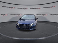 This Nissan Altima has a dependable Gas 4cyl 2.5 L engine powering this Variable transmission. Sunro... (image 2)