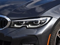 M Sport Package, Sunroof, Heated Seats, Apple CarPlay, Navigation, Remote Start! With near-perfect w... (image 8)