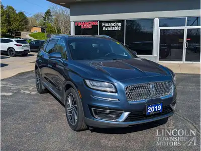 Clean CarFax, Remote Start, Sunroof, Heated Seats, AWD & More! 2019 Lincoln Nautilus Reserve Blue Di...
