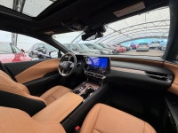 The RX 350h Luxury is designed for those who prioritize a serene cabin environment and advanced digi... (image 8)