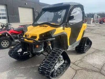 BRP COMMANDER 800R XT 2014 2014 CAN AM COMMANDER XT 800 AVEC SEULEMENT 5865 KM ÉQUIPÉ DE CHENILLE 4...