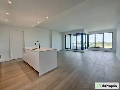 Condo UNIQUE: 2 unités scindées ensemble, le plaisir de la vie bi-générationelle avec le contact imm...