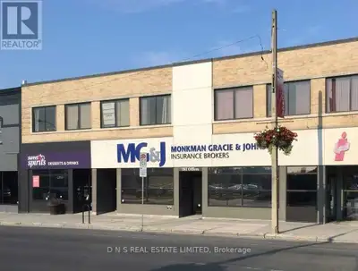 Approximately 2,321 Sf Professional Office Space In Prestigious Building Situated In Excellent Downt...