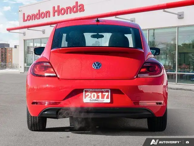 2017 Volkswagen Beetle Coupe Trendline | One Owner | Clean in Cars & Trucks in London - Image 5