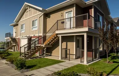 201 221C Lake Street - 2 Bedroom Apartment for Rent