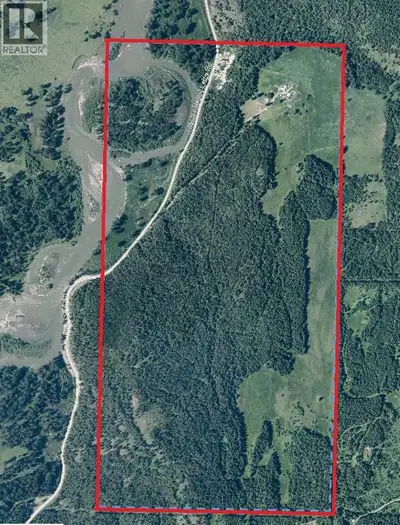 Private retreat on 300 acres of treed and pasture land. Lots of timber value, approximated at 80 Cub...