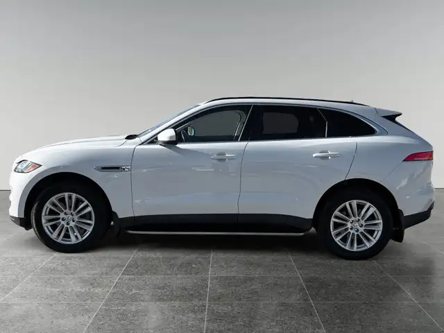 2017 Jaguar F-PACE 35t Prestige / AWD in Cars & Trucks in Calgary - Image 3
