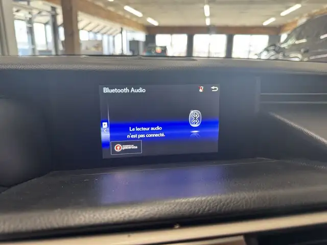 2017 Lexus IS 300 4dr Sdn AWD in Cars & Trucks in Longueuil / South Shore - Image 23