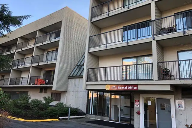 Dolphin Square Apartments - 2 Bedroom available at 8200 Park Roa in Long Term Rentals in Richmond - Image 3