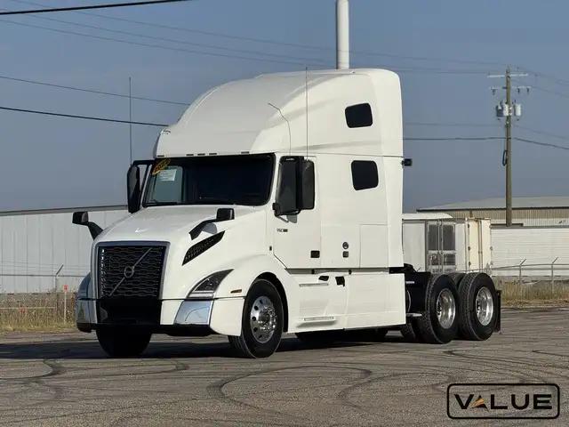 2022 Volvo VNL760 D13 | 455HP | 2.79 RATIO | I-SHIFT in Heavy Trucks in Calgary - Image 3
