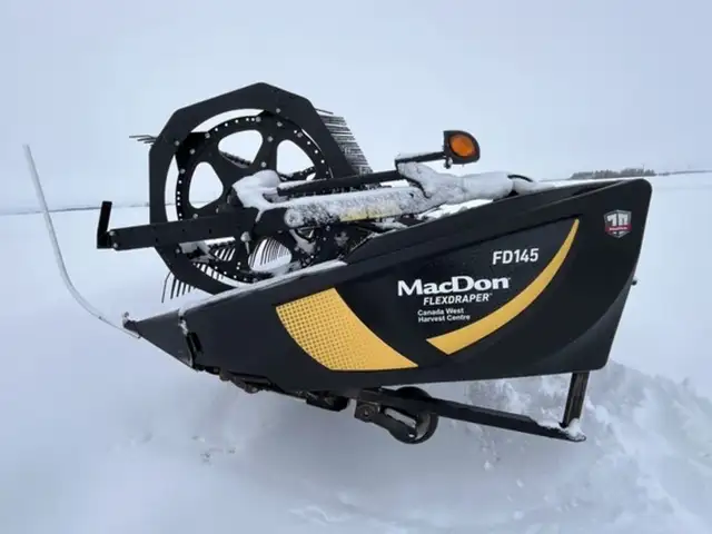 2019 Macdon FD145 in Farming Equipment in Swift Current - Image 3