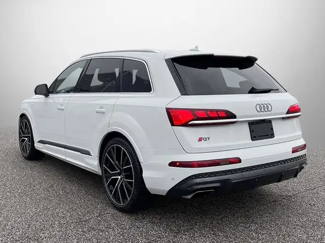 2025 Audi Q7 Technik | EXECUTIVE DEMO | FULLY EQUIPPED | 7 in Cars & Trucks in Windsor Region - Image 10