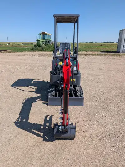 2025 AGROTK MX15Z Mini Excavator - Open station, pilot controls, 459 cc 17 hp gas engine, 16 inch di...