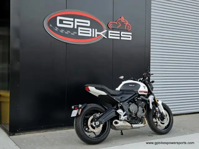 2022 Triumph Trident 660 Crystal White in Street, Cruisers & Choppers in Oshawa / Durham Region - Image 4
