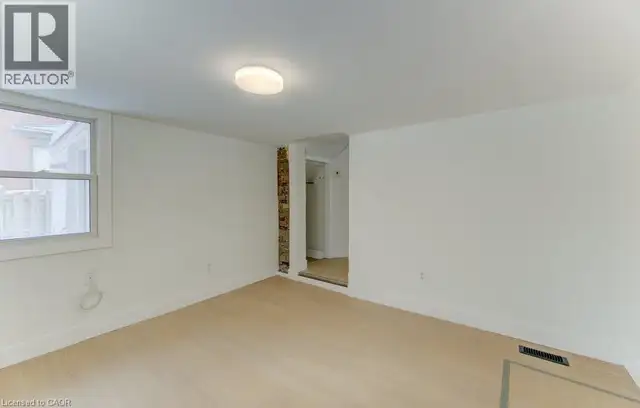 190 LANCASTER Street E Kitchener, Ontario in Houses for Sale in Kitchener / Waterloo - Image 14