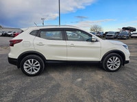 2023 Nissan Qashqai SV AWD with 29,476 km! Clean history with no accidents See Carfax report linked... (image 3)