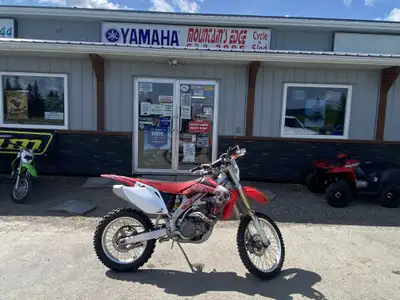 This unit is in really clean condition has been sitting for a few years and was brought into our sho...