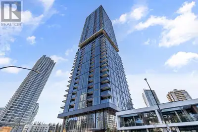2404 5987 WILSON AVENUE Burnaby, British Columbia