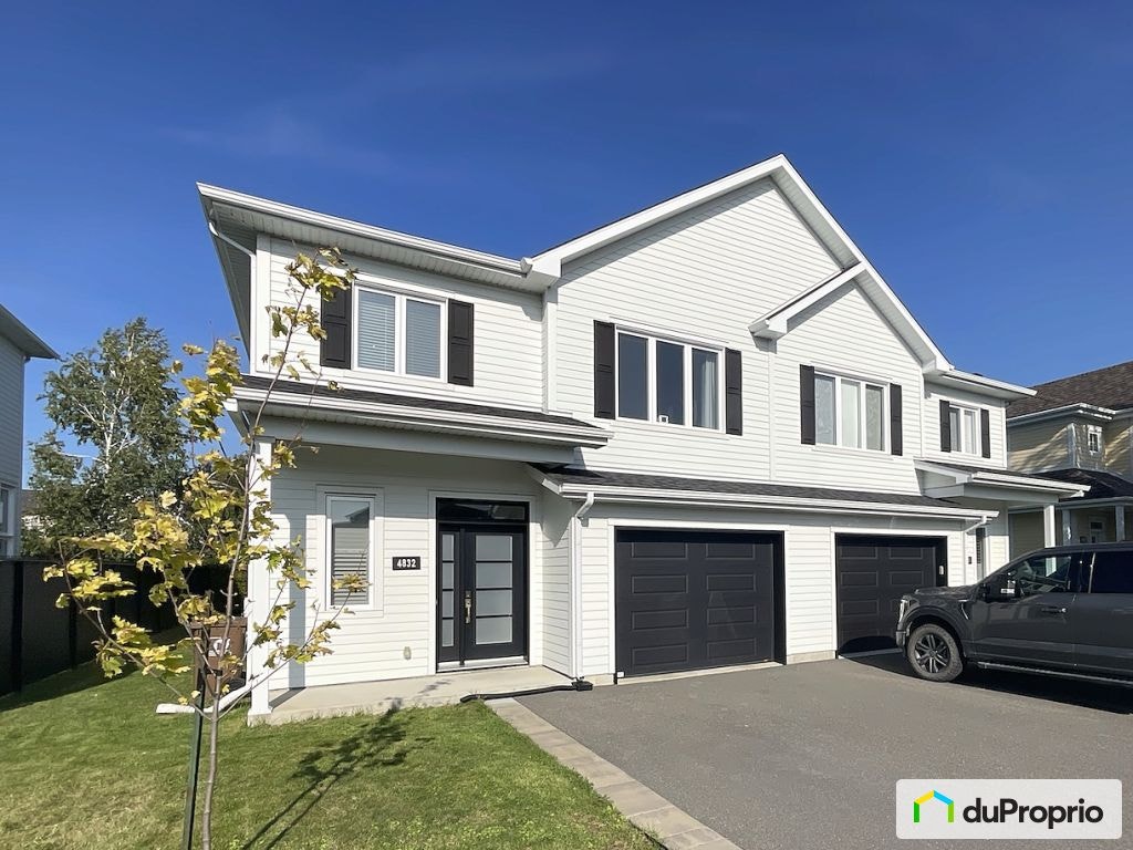 $565,000 - Semi-detached for sale in St-Hyacinthe — photo 1