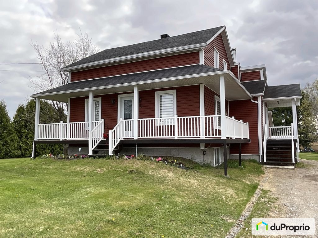 $365,000 - 2 Storey for sale in Ste-Jeanne-D'Arc — photo 1
