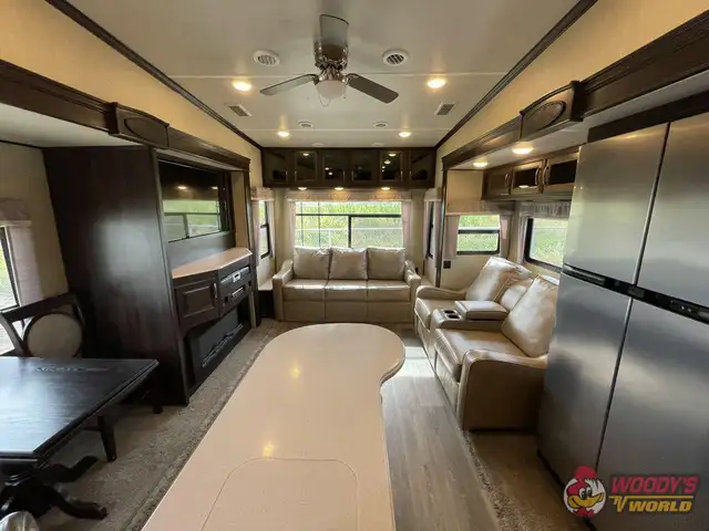 2018 PALOMINO RV COLUMBUS 298RL in Travel Trailers & Campers in Edmonton - Image 11