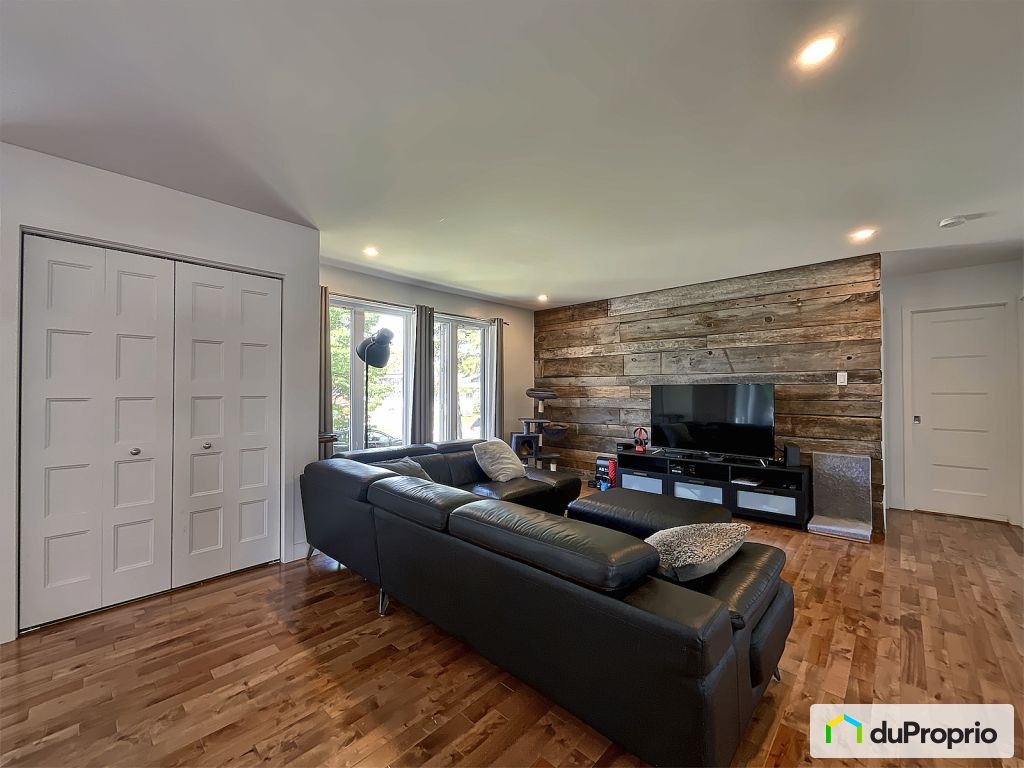 $765,000 - Bungalow for sale in Longueuil (St-Hubert) — photo 2