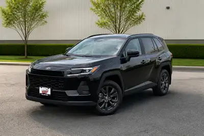 Key Features: ALLOY WHEELS, BLIND SPOT, KEYLESS ENTRY, POWER ADJUSTABLE SEATS, LUMBER SUPPORT, MEMOR...