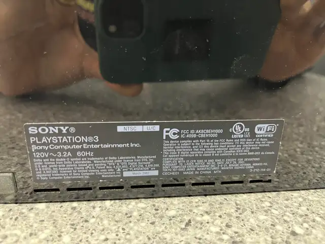 Sony PlayStation 3 80GB Console (Backwards Compatible) in Sony Playstation 3 in City of Toronto - Image 4