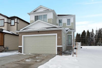 STUNNING 3 BEDS, 3 BATHS HOME IN PRESTIGIOUS EVERGREEN, RED DEER