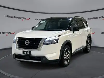 Meet the 2022 Nissan Pathfinder Platinum 4WD, now available at Haldimand Motors Ltd. in Cayuga. Fini...