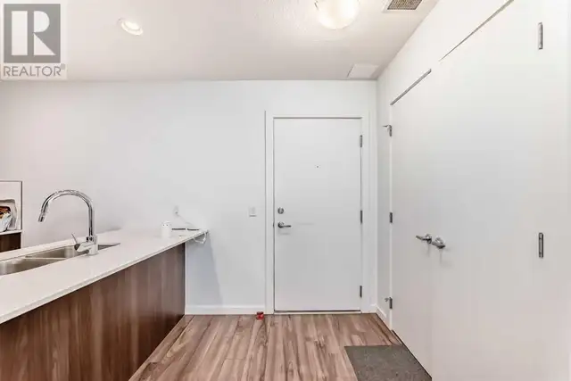 106, 1629 38 Street SW Calgary, Alberta62864759554179122