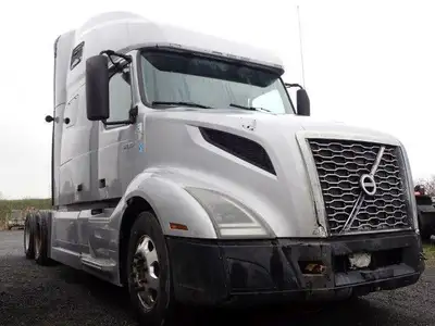 2019 Volvo VNL760 Volvo VNL760 2019 Nouveauté chez Camions Lussicam : un Volvo VN760 2019 (usagé) pr...