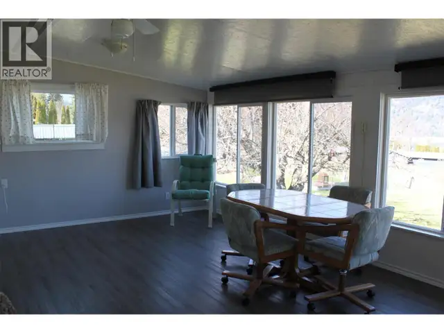 208 Maple Street Fauquier, British Columbia in Houses for Sale in Nelson - Image 11
