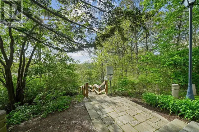 405 - 2511 LAKESHORE ROAD W Oakville (BR Bronte), Ontario in Condos for Sale in Oakville / Halton Region - Image 37