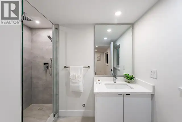 531 GREENWAY AVENUE North Vancouver, British Columbia in Houses for Sale in North Shore - Image 18