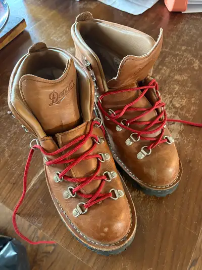 Bottes Mountain Light, 11, presque neuve (portées une fois)., View more