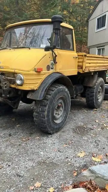 Ultimate off road rig or handy farm tractor, you decide. 1975 406 ag spec, diesel, cascade box, fron...