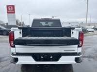 Engineered for both robust capability and refined comfort, this 2022 GMC Sierra 1500 Crew Cab Elevat... (image 8)