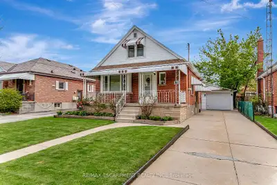 Welcome to this meticulously maintained and freshly painted gem, nestled in a fantastic neighbourhoo...