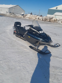 REDUCED 2000 Skidoo Grand Touring (Millenium Edition) Triple 800