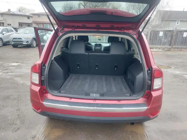 2017 Jeep Compass 4WD 4dr High Altitude Edition *Ltd Avail* in Cars & Trucks in Oshawa / Durham Region - Image 10