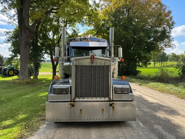 2008 Kenworth W900L with trailer in Heavy Equipment in Morden - Image 3
