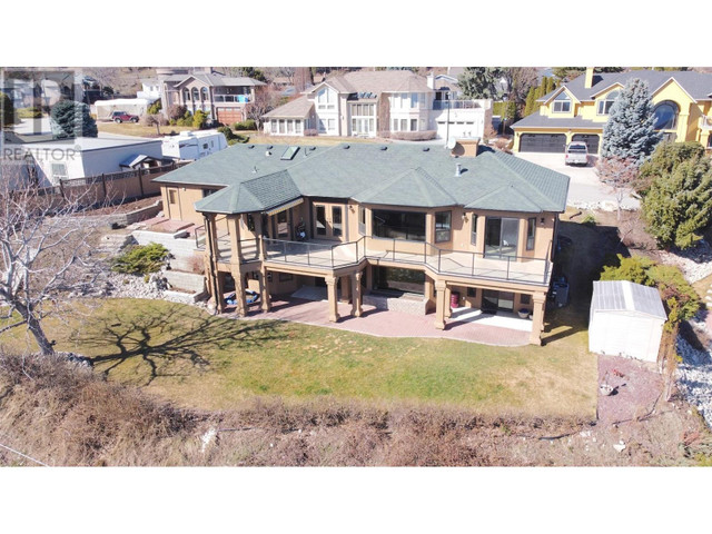 6151 Gillam Crescent Peachland, British Columbia in Houses for Sale in Penticton