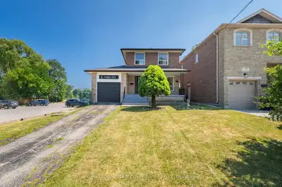 Price: $999,000 / $3,790/mo Rare opportunity to own one of the largest lots left in Birchcliffe Heig...